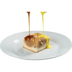 Tort cu mere şi sos de vanilie